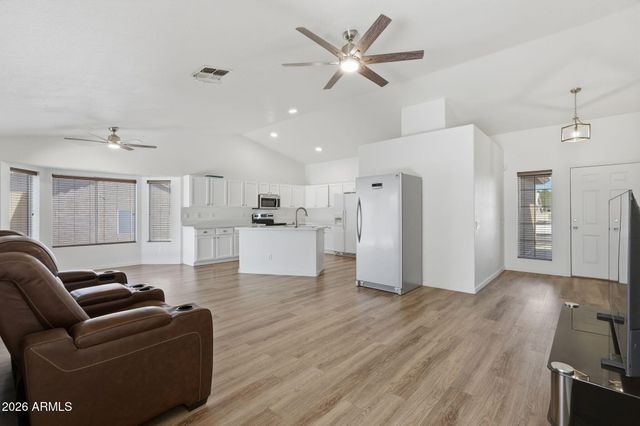 6223 E PRESTON Street, Mesa, AZ 85215