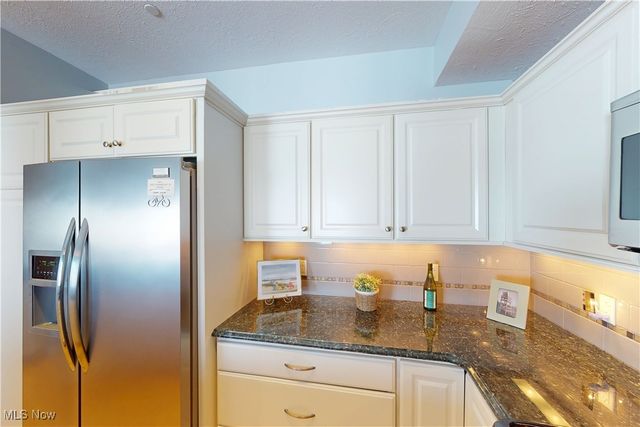 4699 Lake Road E 205, Geneva On The Lake, OH 44041