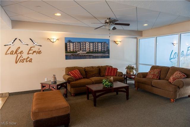 4699 Lake Road E 205, Geneva On The Lake, OH 44041