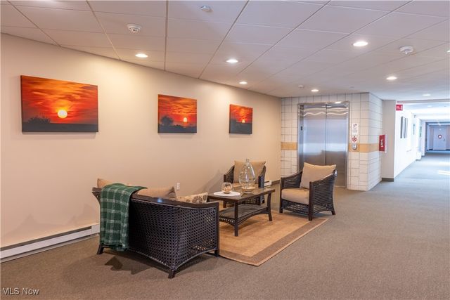 4699 Lake Road E 205, Geneva On The Lake, OH 44041