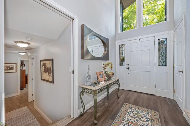 3855 N Lakeshore Blvd, Loomis, CA 95650