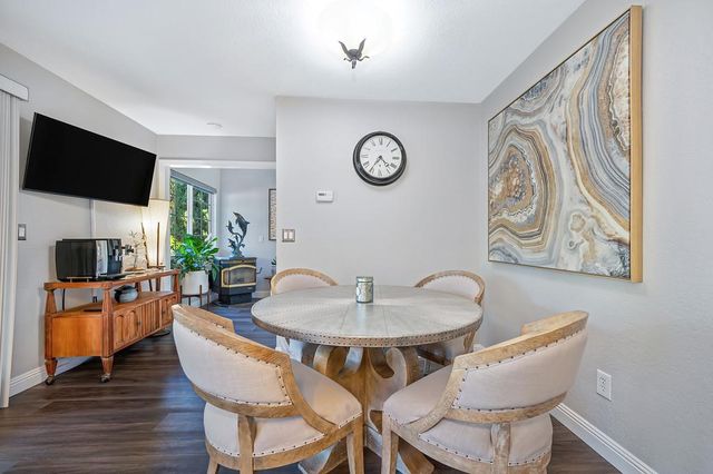 3855 N Lakeshore Blvd, Loomis, CA 95650