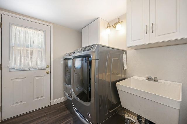 3855 N Lakeshore Blvd, Loomis, CA 95650