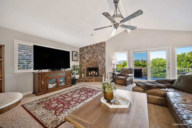 3855 N Lakeshore Blvd, Loomis, CA 95650
