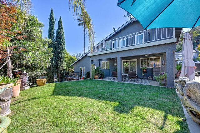 3855 N Lakeshore Blvd, Loomis, CA 95650