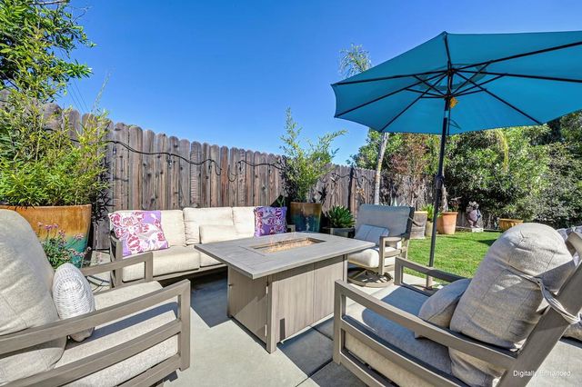 3855 N Lakeshore Blvd, Loomis, CA 95650