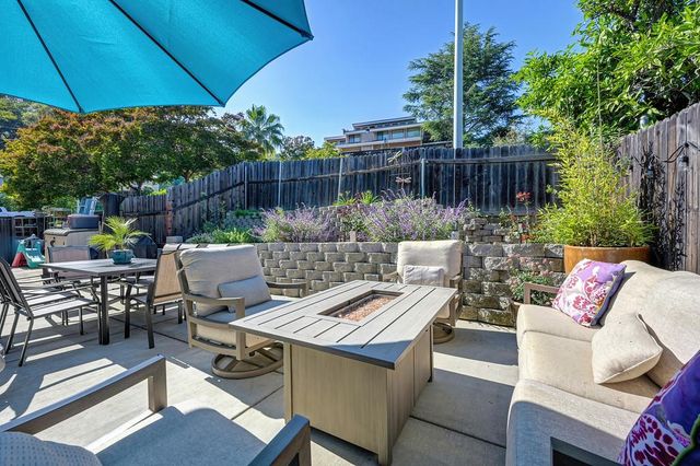 3855 N Lakeshore Blvd, Loomis, CA 95650