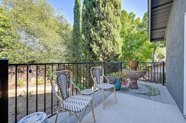 3855 N Lakeshore Blvd, Loomis, CA 95650
