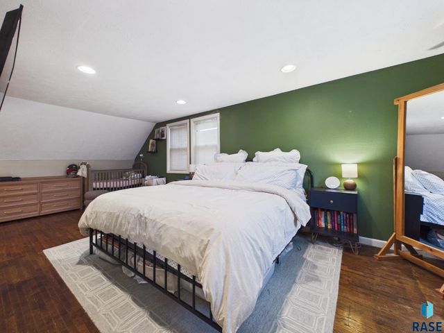 1613 S Van Eps Ave Avenue, Sioux Falls, SD 57105