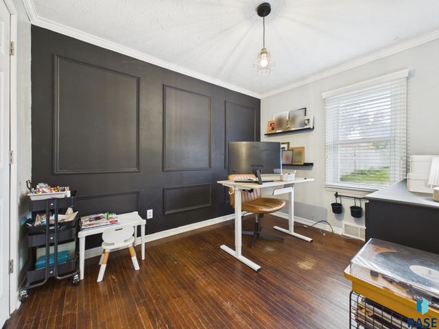 1613 S Van Eps Ave Avenue, Sioux Falls, SD 57105