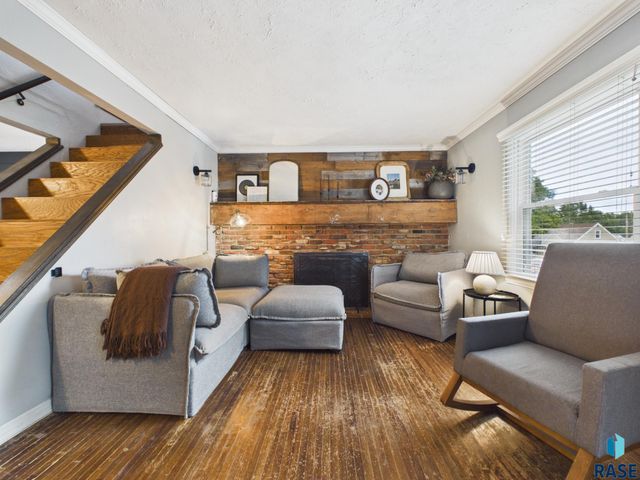 1613 S Van Eps Ave Avenue, Sioux Falls, SD 57105