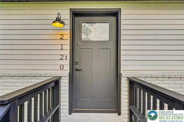 2120 3rd Street Street, Bethlehem Twp, PA 18020