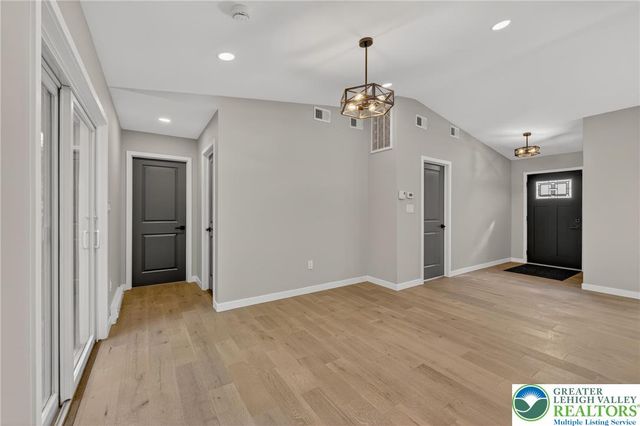 2120 3rd Street Street, Bethlehem Twp, PA 18020