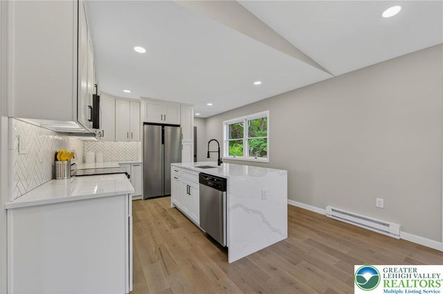 2120 3rd Street Street, Bethlehem Twp, PA 18020