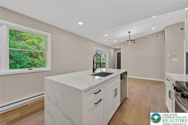 2120 3rd Street Street, Bethlehem Twp, PA 18020