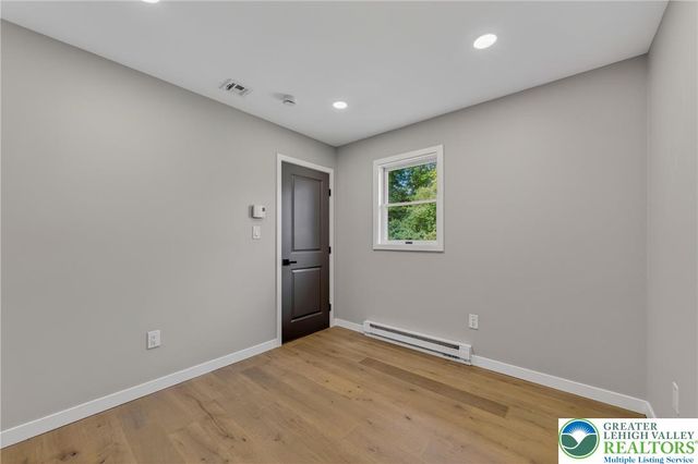 2120 3rd Street Street, Bethlehem Twp, PA 18020