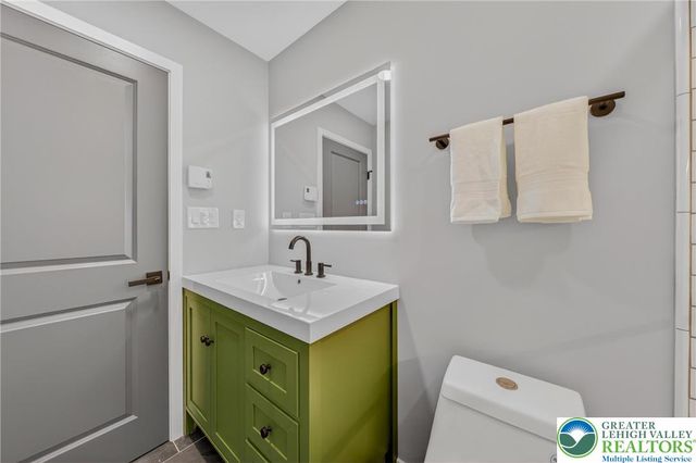 2120 3rd Street Street, Bethlehem Twp, PA 18020