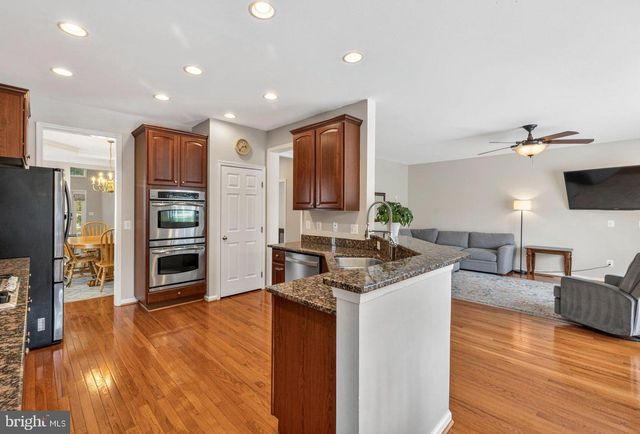 7996 ALMEDA CT, Lorton, VA 22079