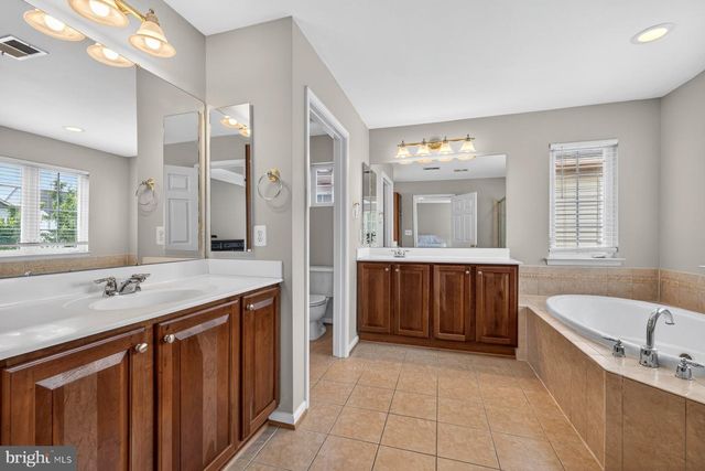7996 ALMEDA CT, Lorton, VA 22079