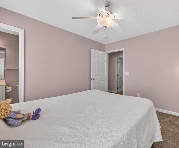 7996 ALMEDA CT, Lorton, VA 22079