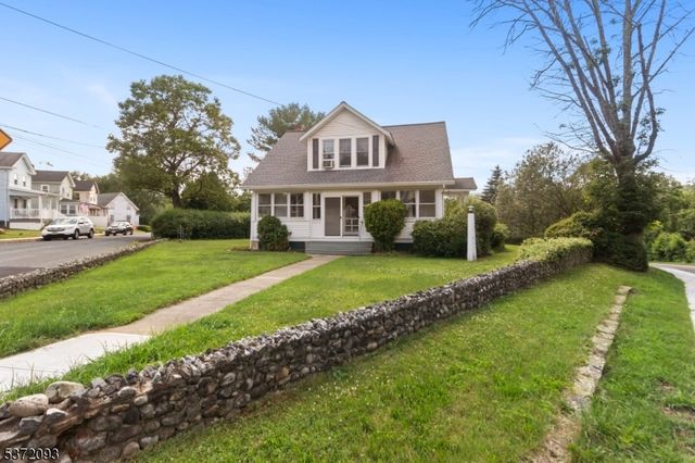 21 Green St, Oxford Twp., NJ 07863