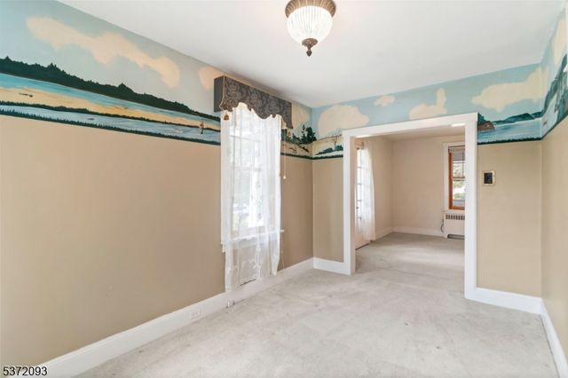 21 Green St, Oxford Twp., NJ 07863