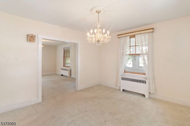 21 Green St, Oxford Twp., NJ 07863