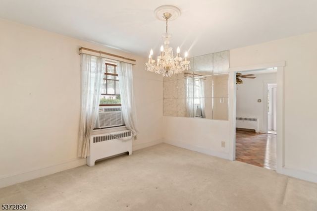 21 Green St, Oxford Twp., NJ 07863