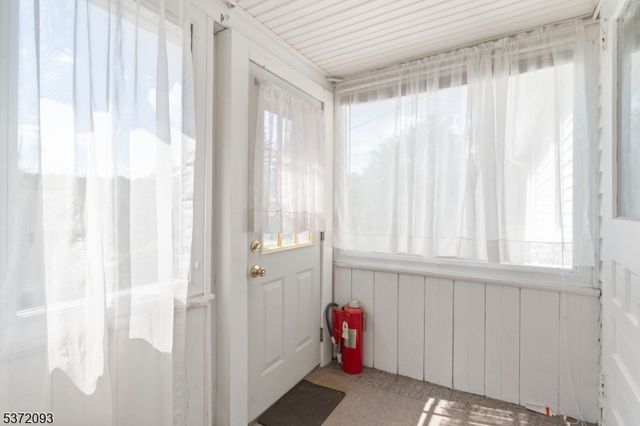 21 Green St, Oxford Twp., NJ 07863