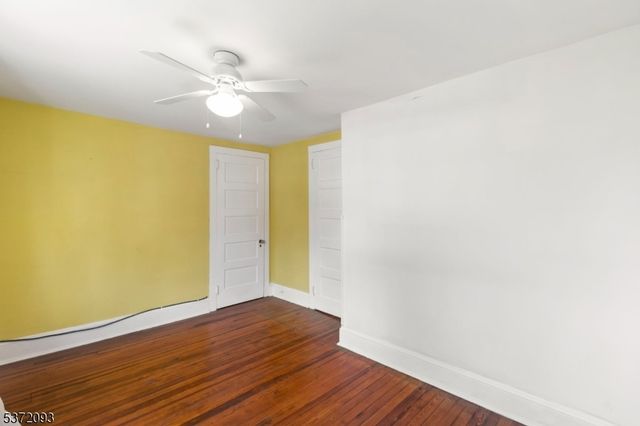 21 Green St, Oxford Twp., NJ 07863