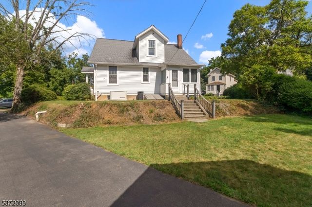 21 Green St, Oxford Twp., NJ 07863