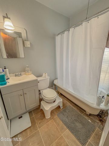 145 Front Street, Schenectady, NY 12305