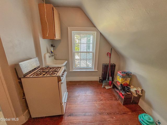 145 Front Street, Schenectady, NY 12305