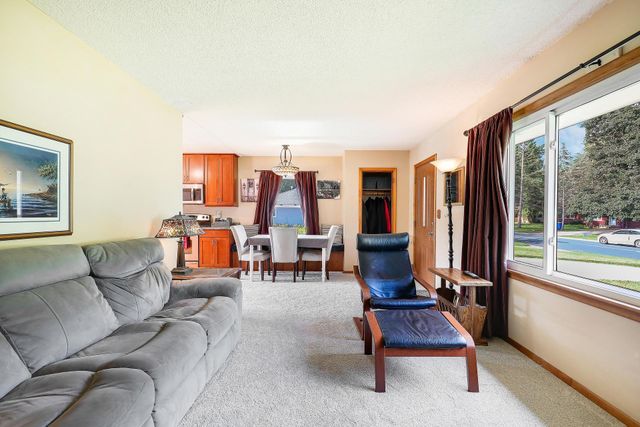 10519 Thomas Avenue S, Bloomington, MN 55431