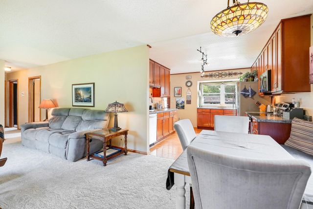 10519 Thomas Avenue S, Bloomington, MN 55431
