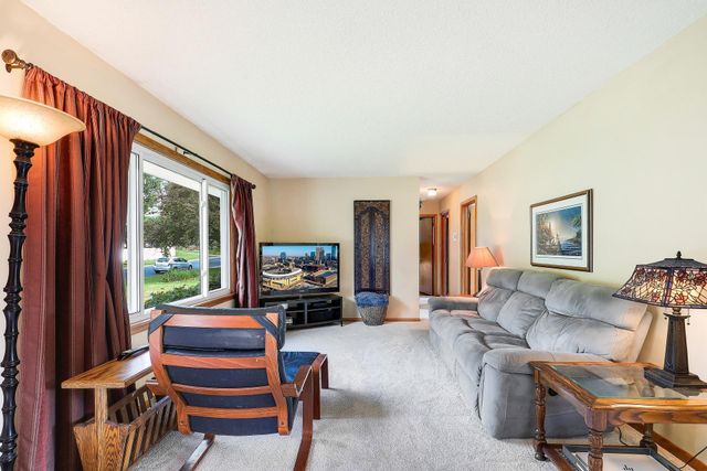 10519 Thomas Avenue S, Bloomington, MN 55431