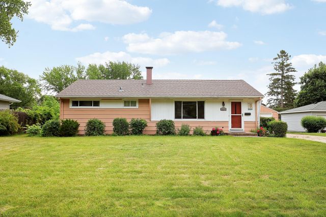 10519 Thomas Avenue S, Bloomington, MN 55431