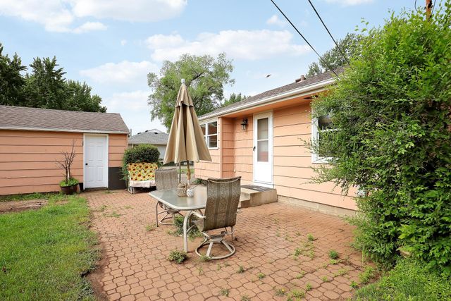 10519 Thomas Avenue S, Bloomington, MN 55431