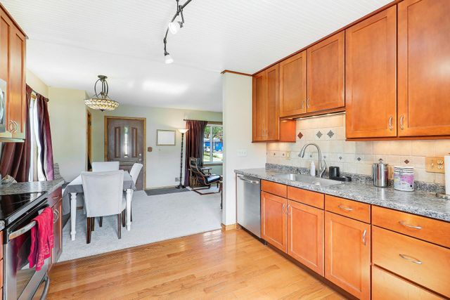 10519 Thomas Avenue S, Bloomington, MN 55431
