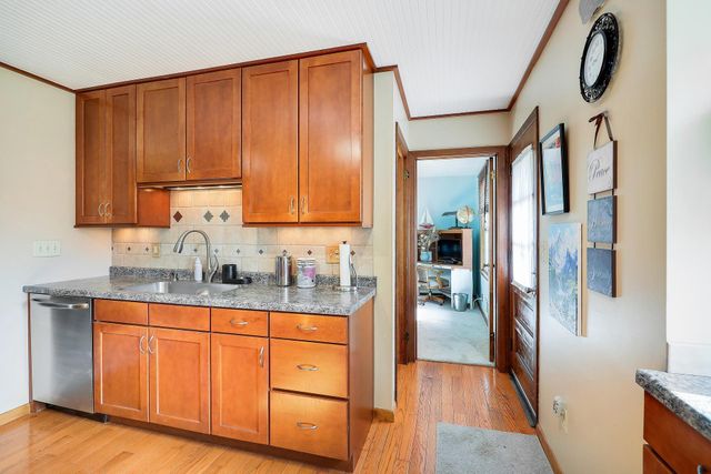 10519 Thomas Avenue S, Bloomington, MN 55431