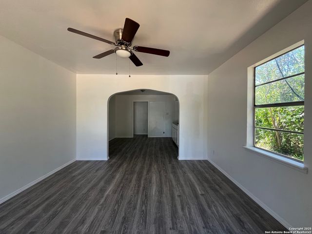 130 N Trevino, Pearsall, TX 78061