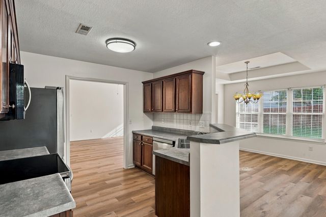 3700 JAGUAR CT, Columbia, MO 65202