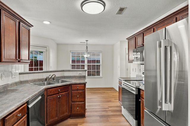 3700 JAGUAR CT, Columbia, MO 65202
