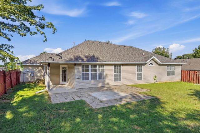 3700 JAGUAR CT, Columbia, MO 65202