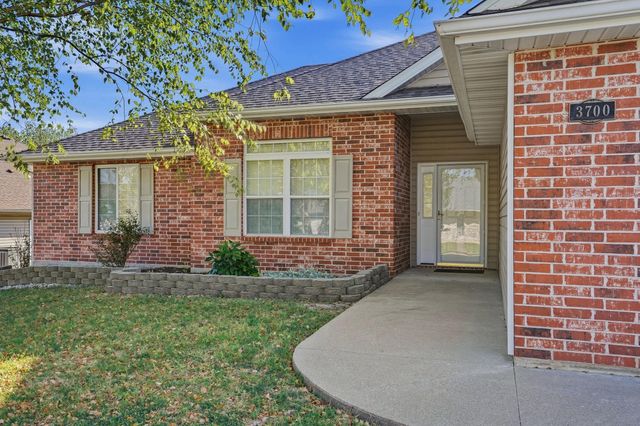 3700 JAGUAR CT, Columbia, MO 65202