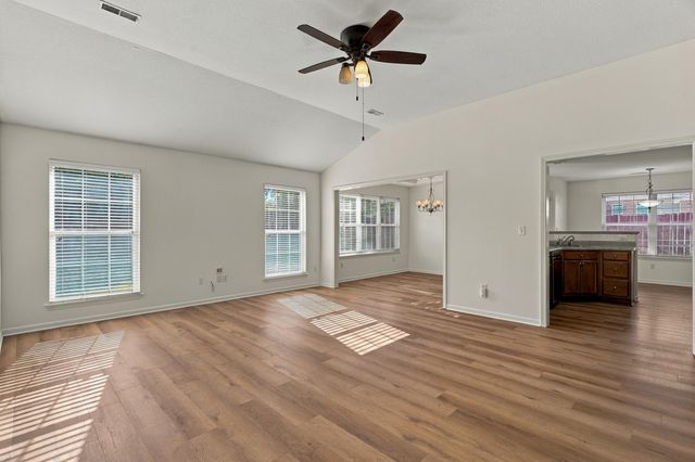 3700 JAGUAR CT, Columbia, MO 65202