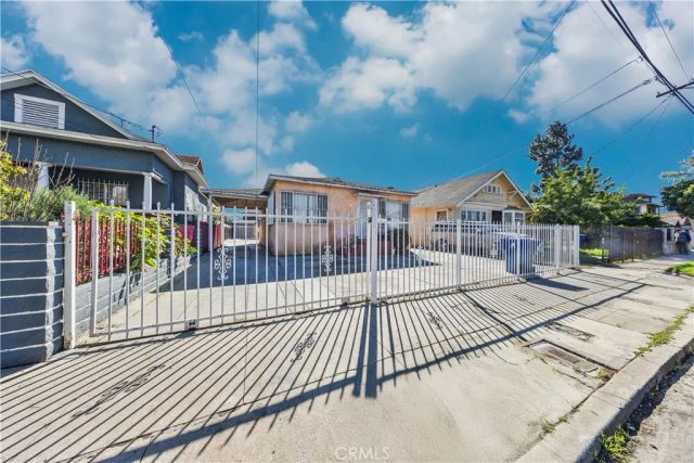 122 W 53rd BACK UNIT, Los Angeles, CA 90037