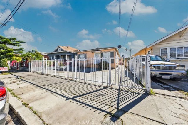 122 W 53rd BACK UNIT, Los Angeles, CA 90037