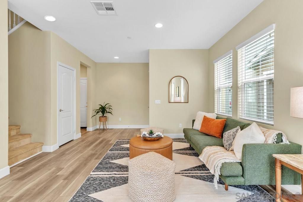 Image 3 of property listing at 13227 Spring Mountain Rd, Lakeside, CA 92040