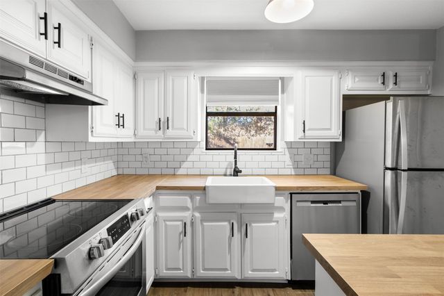 223 Mccarley Place, Mckinney, TX 75071